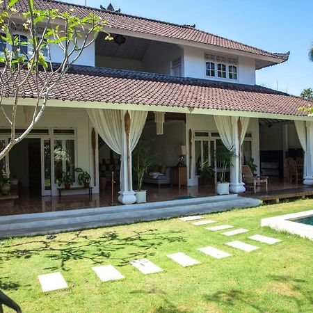 Villa Jalun 塞米亚克 外观 照片