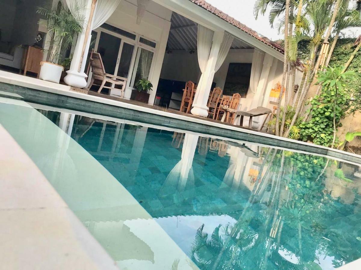 Villa Jalun 塞米亚克 外观 照片